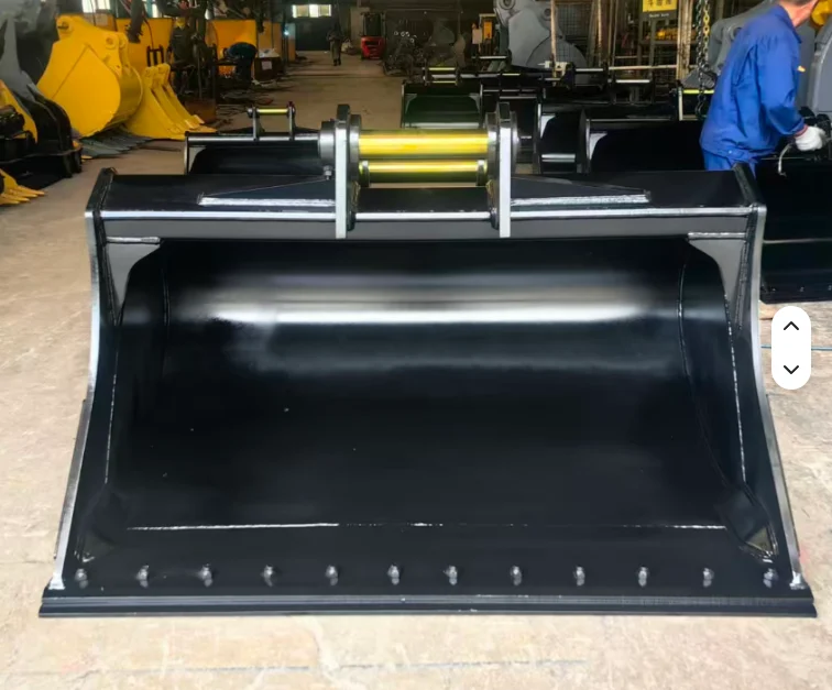 Excavator grading bucket with wide straight cutting edge