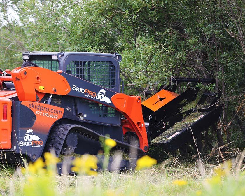 Skid Steer Quick Attach Explained: Universal vs. Proprietary vs. Mini Skid Steer Plates